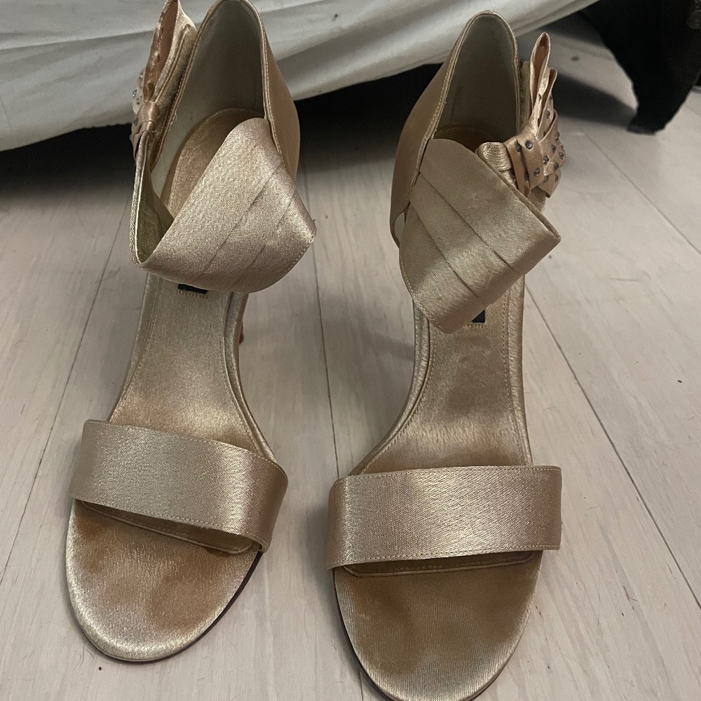 Nina New York dress shoes. Used.
